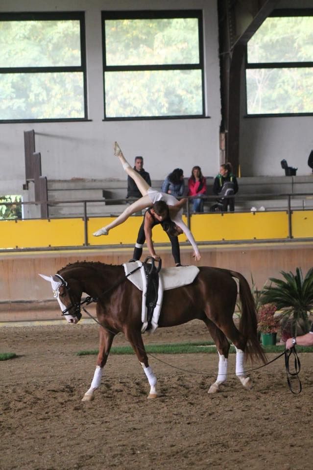 A Pinerolo un corso di volteggio equestre inclusivo gratis per i figli di famiglie in difficoltà