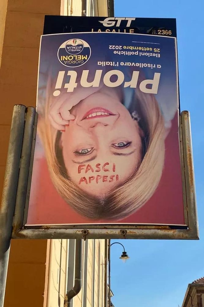 manifesto meloni vandalizzato manifesto meloni vandalizzato