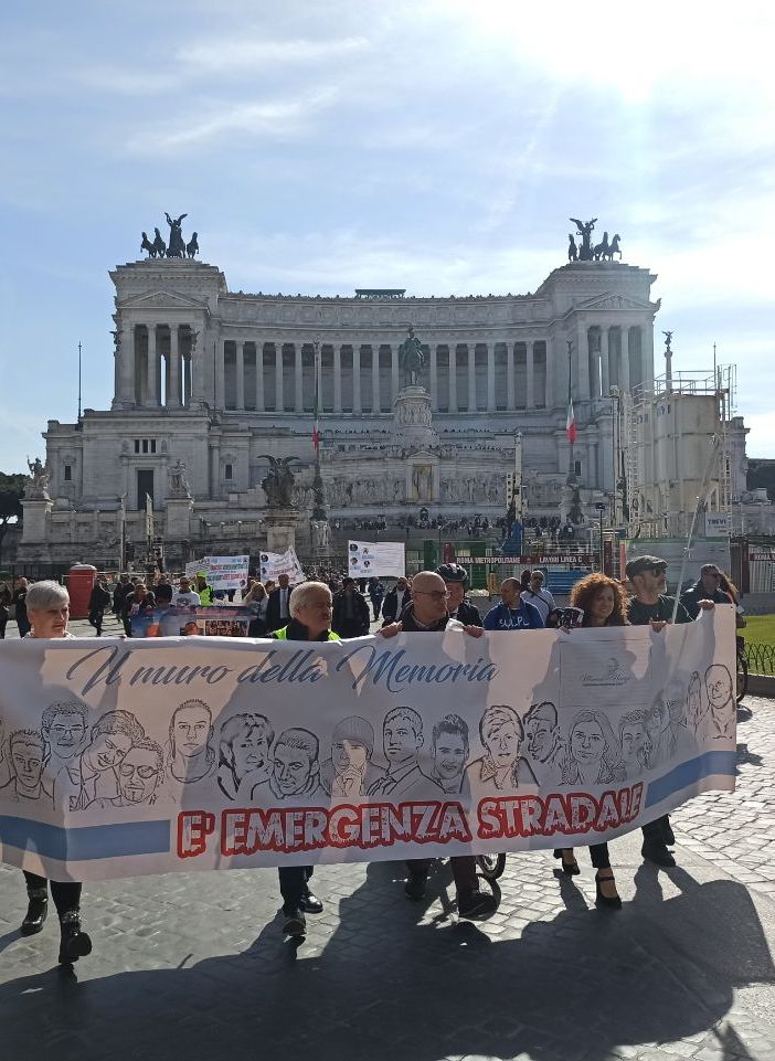 Da Collegno a Roma per il rispetto di ciclisti, pedoni e automobilisti [FOTO]