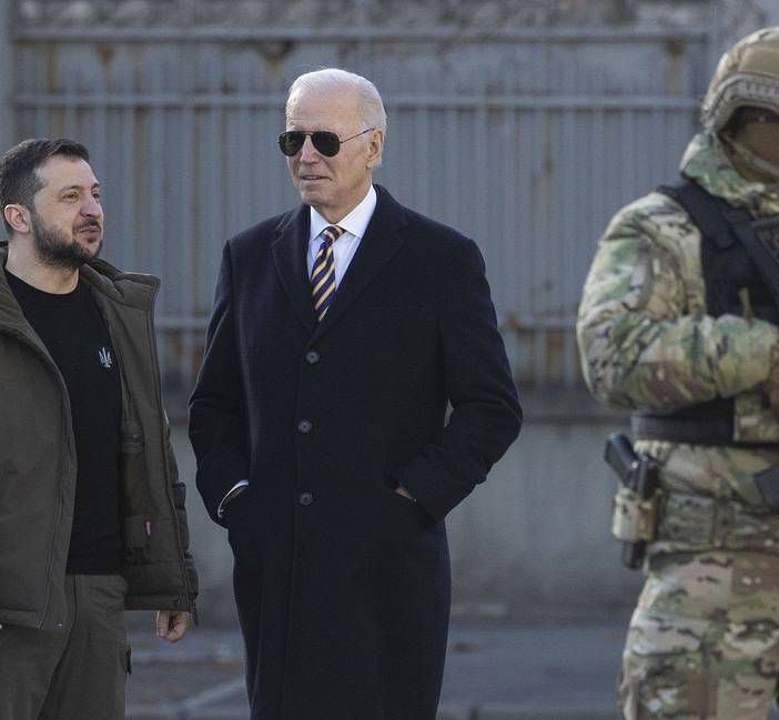 A Kiev peggiora la crisi socio-politica, USA e Regno Unito pensano al da farsi