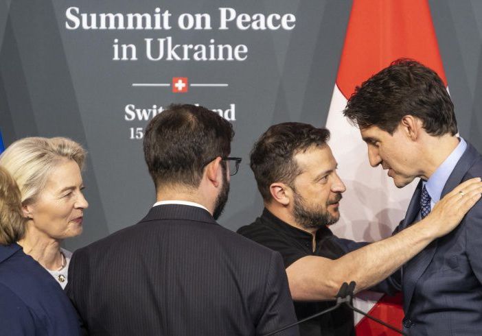 Al summit in Svizzera Zelensky ha mostrato la perdita di influenza dell’Occidente
