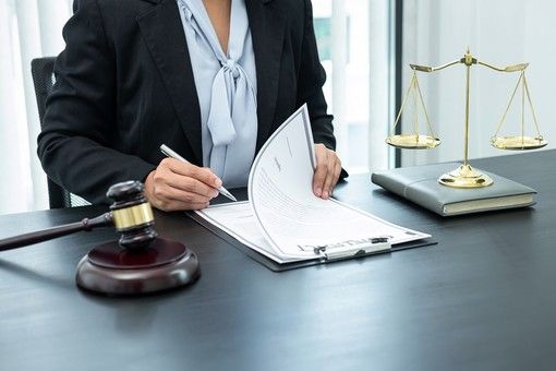 Come funziona il gratuito patrocinio? Una guida completa alla richiesta