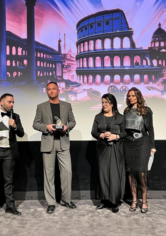 Luca Baravalle premia “Straight on ‘til Morning”