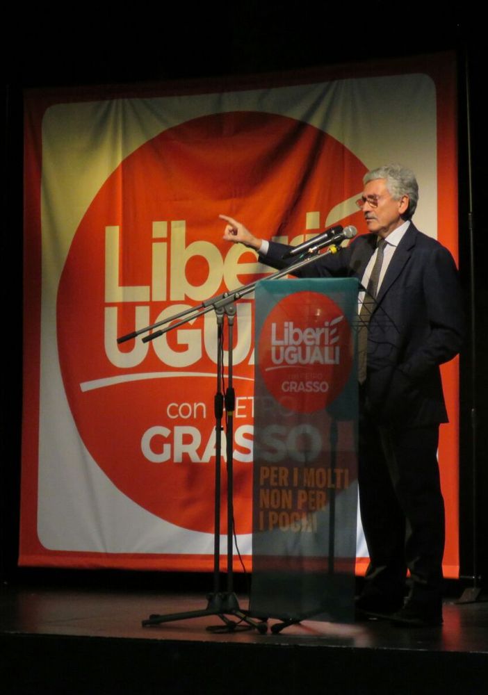 D'Alema a Settimo: &quot;Renzi ha distrutto il Pd&quot;. Corgiat: &quot;Non siamo noi quelli che vogliono far perdere la sinistra&quot;