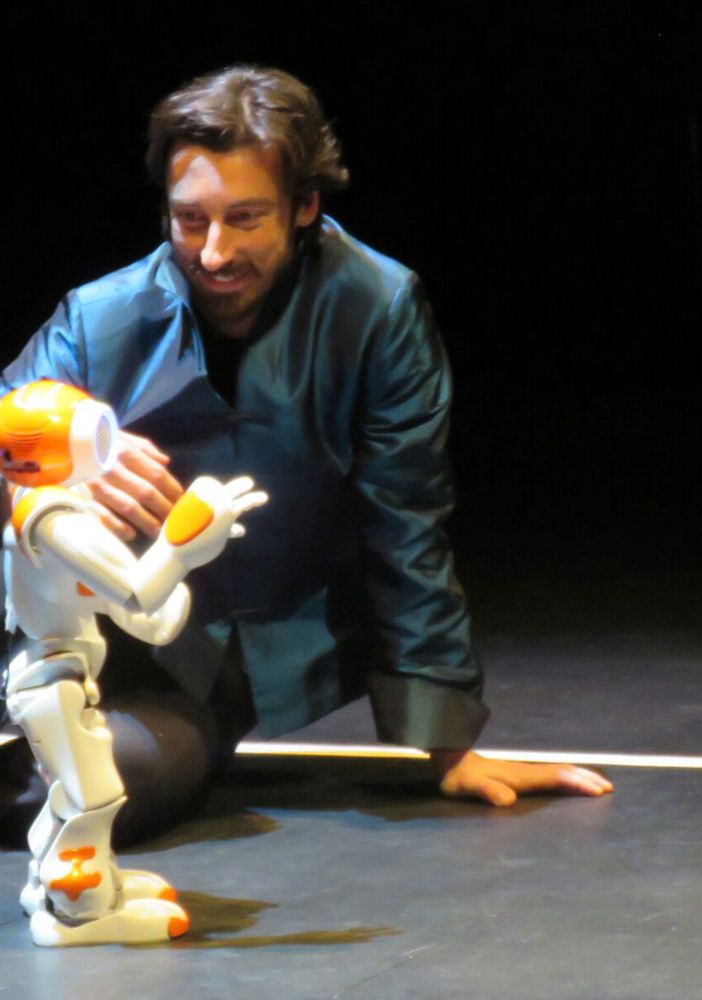 “Umano ma non troppo” al Teatro Garybaldi di Settimo