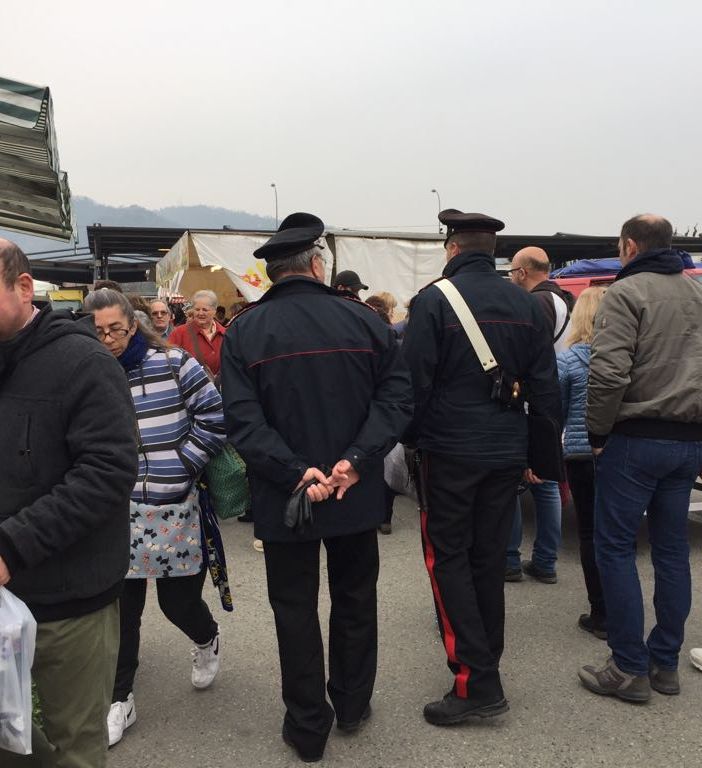 Mercato militarizzato questa mattina a Chivasso
