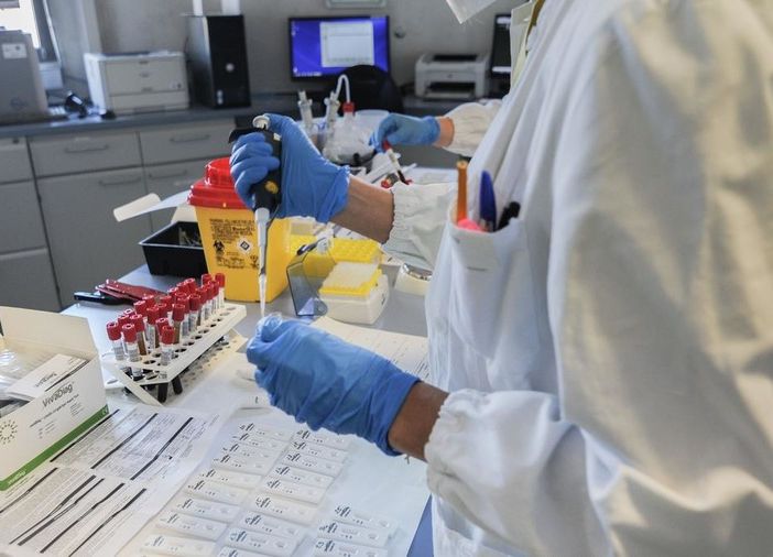 Covid, in isolamento domiciliare quasi 70mila piemontesi. I ricoverati sono 6 più di ieri