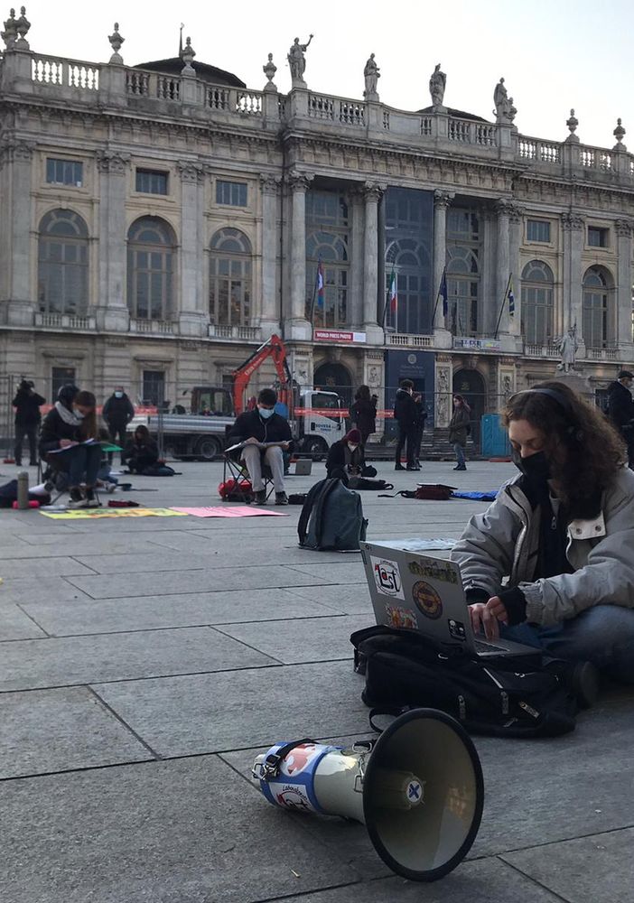 Studenti delle Medie contro la Regione Piemonte: ricorso al Tar per tornare a scuola