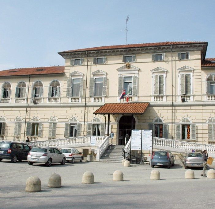Donazioni agli ospedali di Chivasso, Ivrea e Ciriè: l'Asl acquista tre unità mobili di radiografia