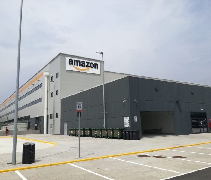 Lo stabilimento Amazon di Torrazza