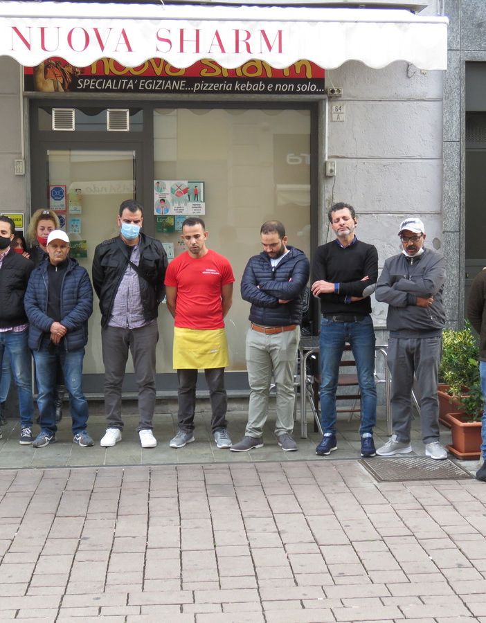 Il saluto di amici e conoscenti a Said