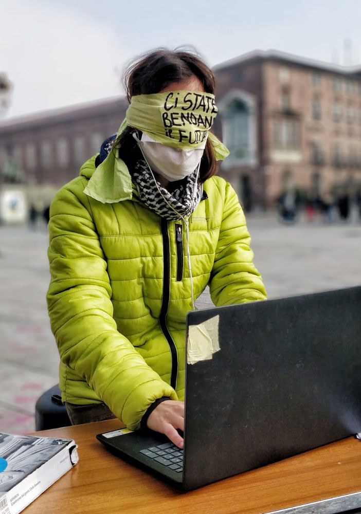 Studenti a Torino contro la didattica a distanza: &quot;Solo uno su quattro può accedervi&quot;