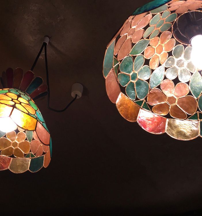 Lampadari di Murano: L'Arte dell'Abbinamento con i Mobili