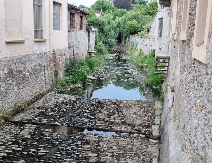Il rio Marone oggi in secca, ma crea problemi in caso di piogge torrenziali