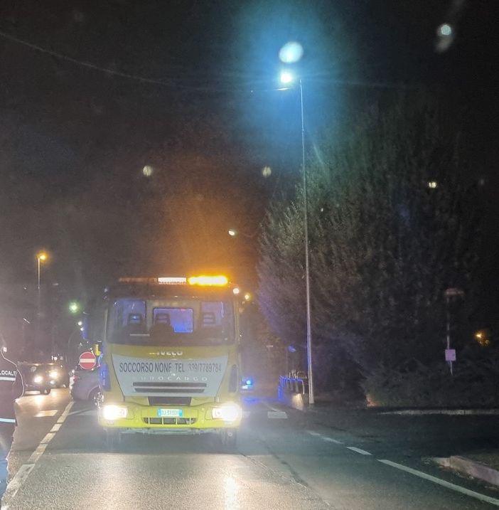 Pinerolo: donna fermata al volante senza patente e assicurazione