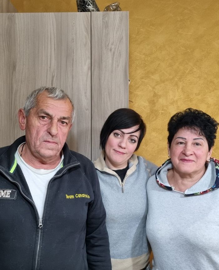 Da sinistra Yurij Borisenko, Anja Lunina e Nadia Lunina
