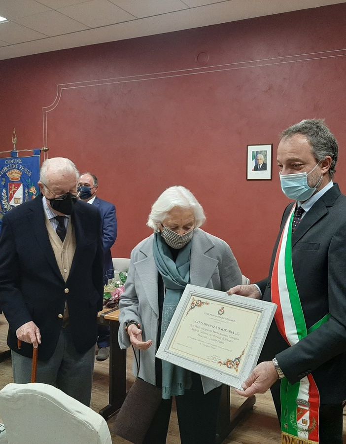 La consegna in Comune