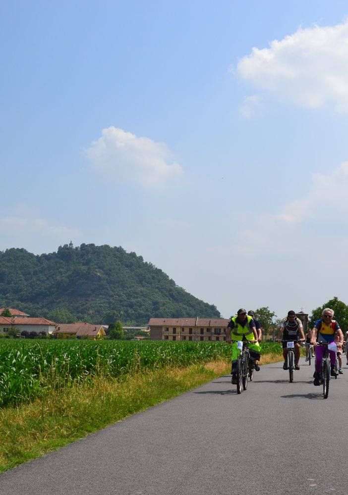 Si ritorna a pedalare tutti insieme sulle strade di Cavour