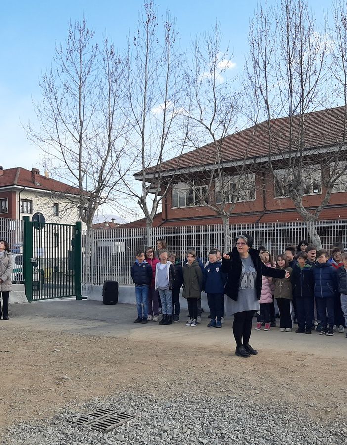Cumiana inaugura il villaggio scolastico: «È una soluzione provvisoria che durerà qualche anno» (FOTO)