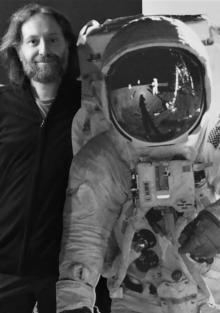Un viaggio nell’universo con i drabble di Patrizio Righero