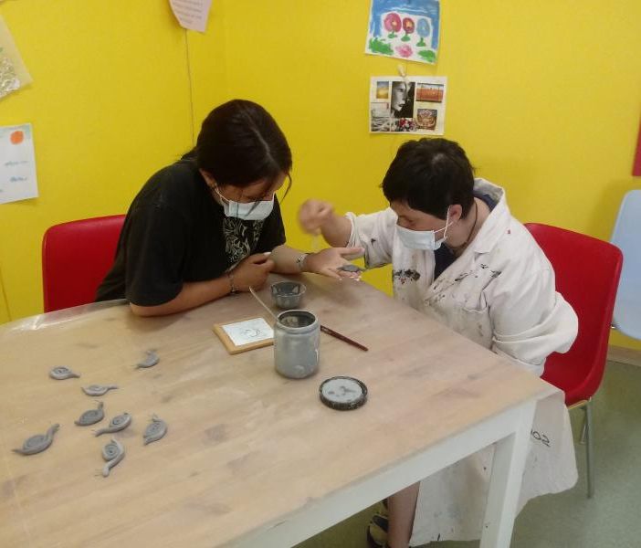 Laboratorio ceramica a Torre Pellice