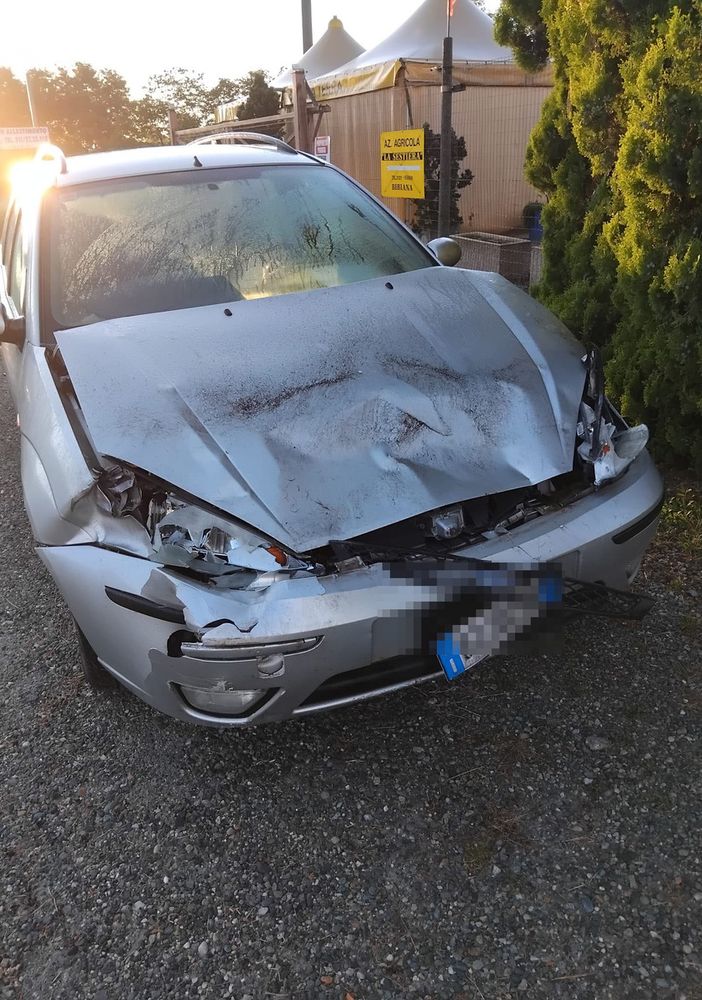 Una delle auto incidentate