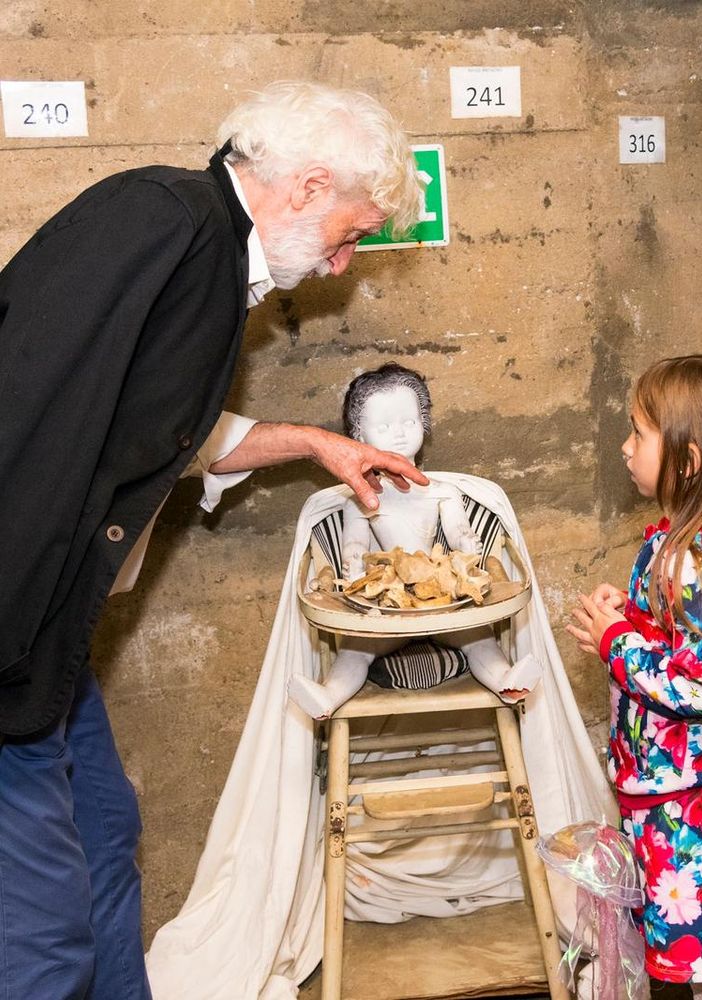 Pierantonio Masotti presenta la sua installazione nei rifugi antiaerei