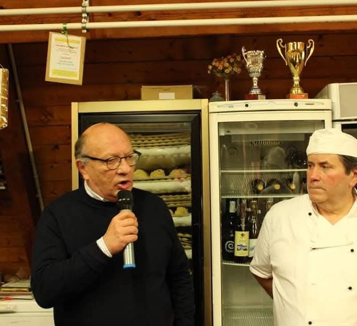 Da sinistra, Gian Piero Clement e Ferruccio Genre, alla festa per la pensione dello chef