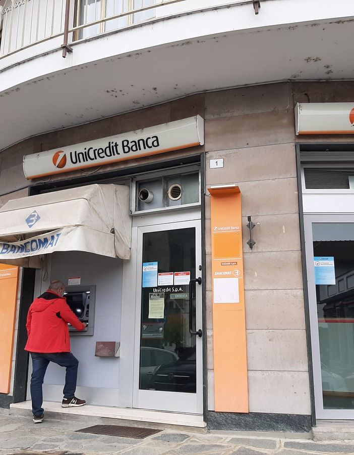Pinasca: il bancomat Unicredit funzionerà ancora per qualche settimana