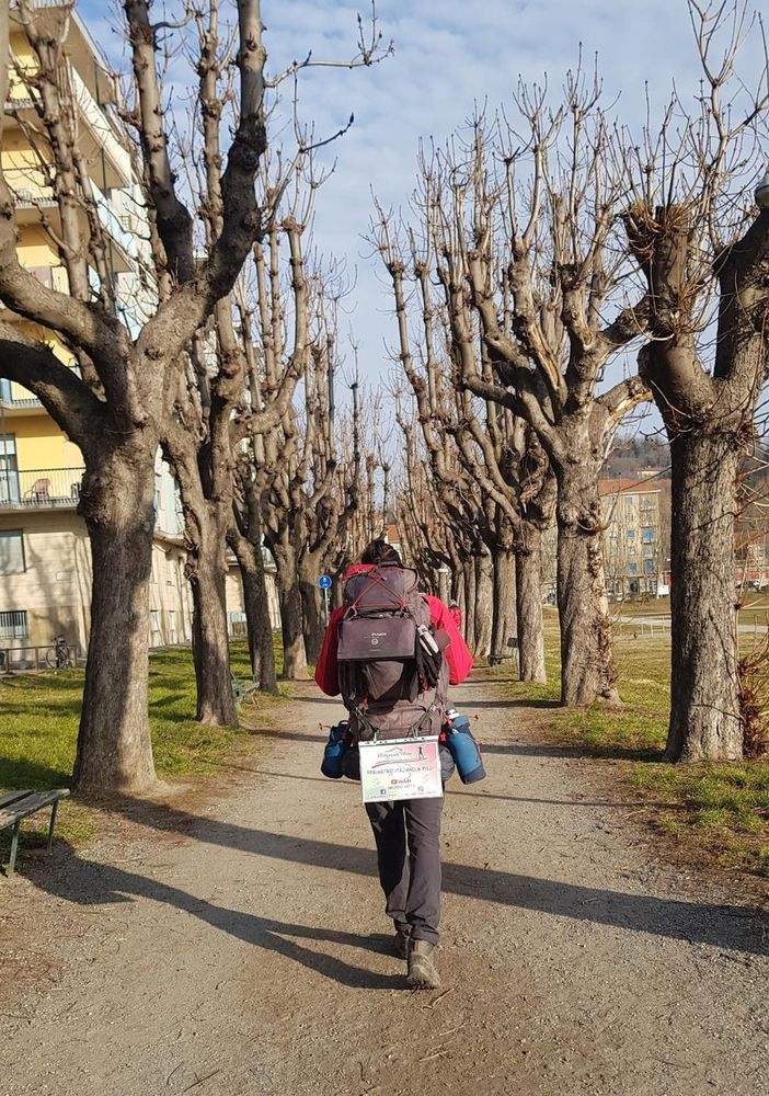 A piedi dalla Puglia a Pinerolo lungo il perimetro dell’Italia: oggi la salita a Sestriere con un amico