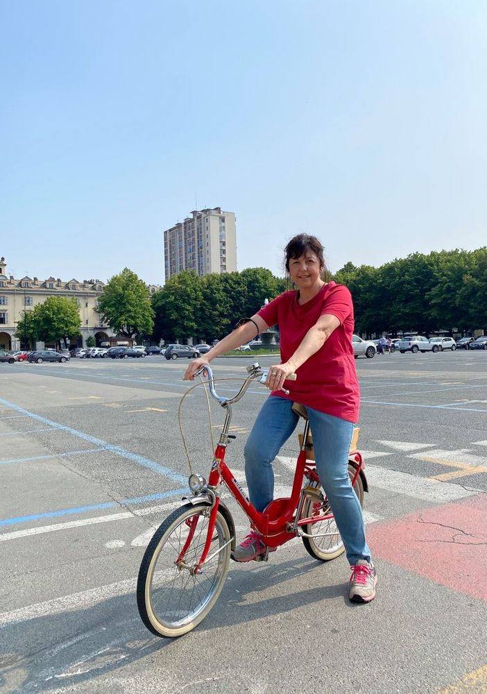 Silvia Lorenzino in bicicletta