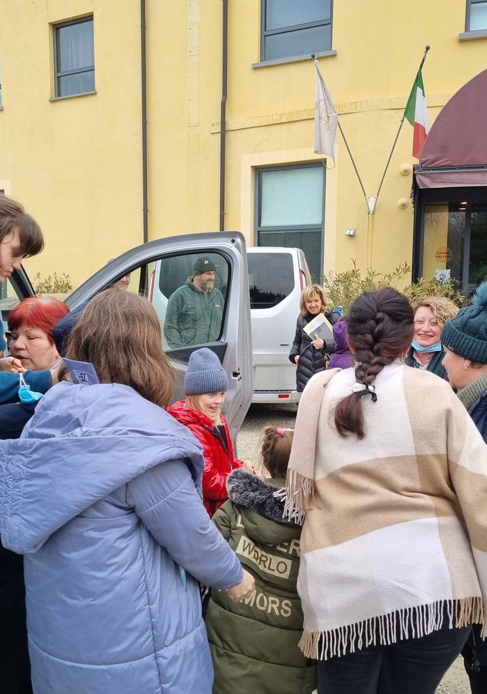 Le bimbe ucraine in Italia lunedì dall'associazione Domus