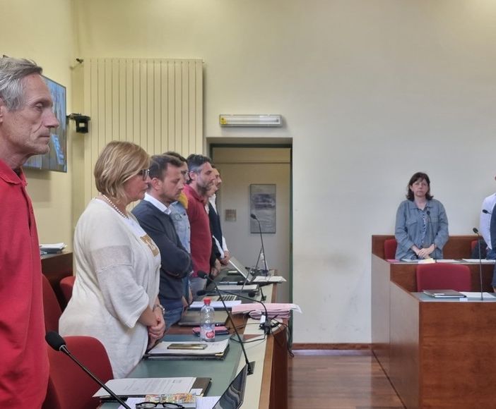 Il minuto di silenzio per Gian Piero Clement