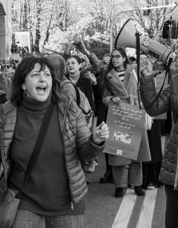 Il corteo dello scorso anno, con Silvia Lorenzino in primo piano al centro