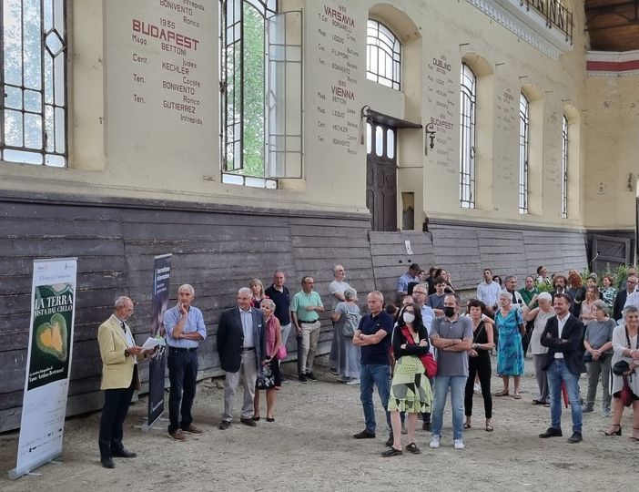 L’inaugurazione di ieri della mostra di Yann Arthus Bertrand nella Cavallerizza Caprilli