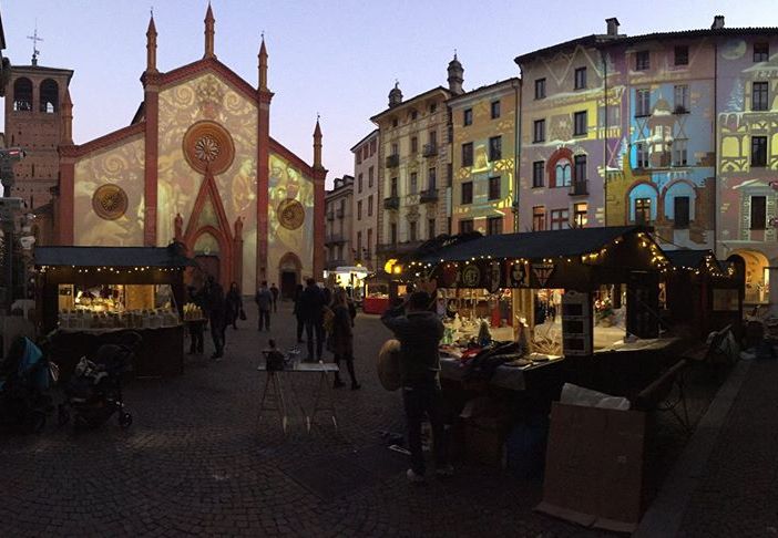 Per lo shopping natalizio, Pinerolo sospende le zone blu dalle 16,30 alle 19
