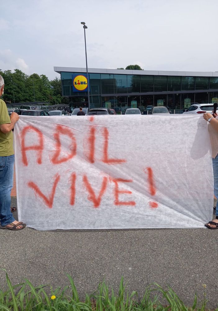 Presidio al Lidl corso Torino Pinerolo