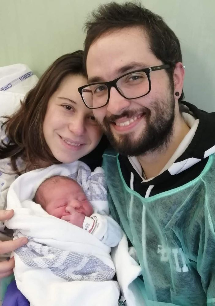 Andrea con mamma Cristina e papà Loris primo nato 2021 Asl To3