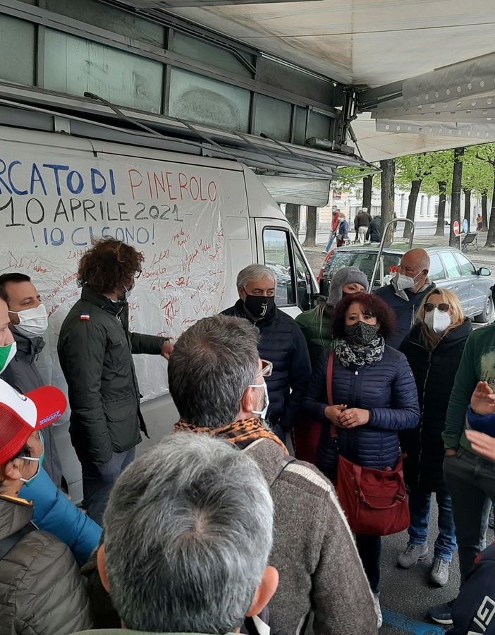 Protesta ambulanti non alimentari Pinerolo