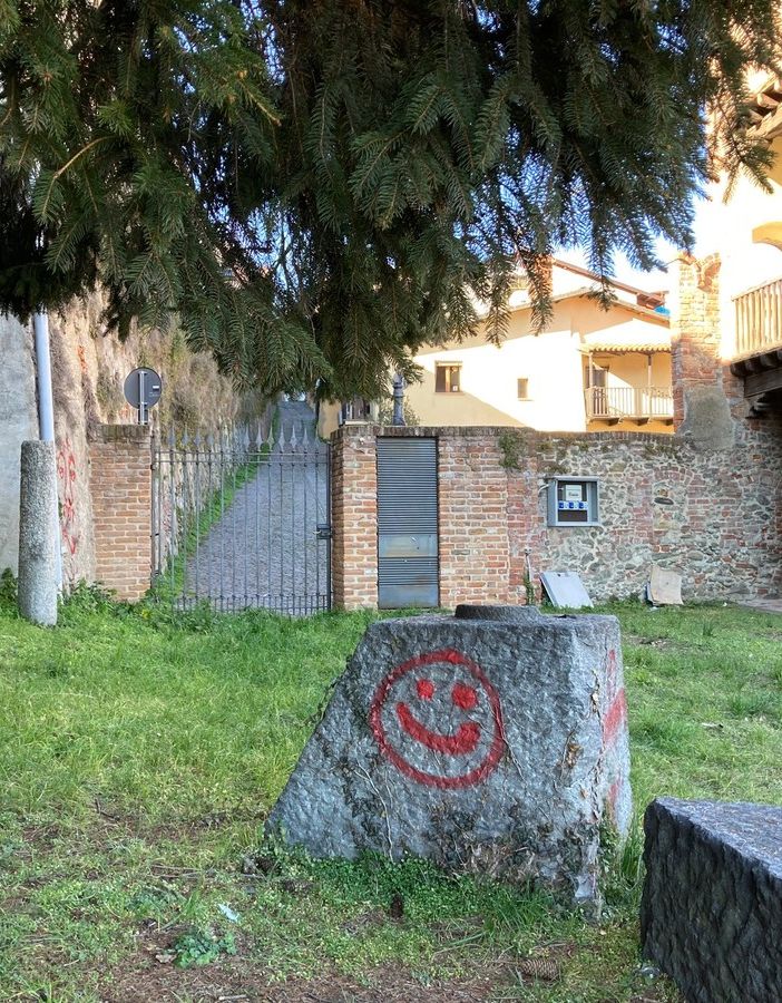 Gli atti vandalici denunciati da Italia Nostra