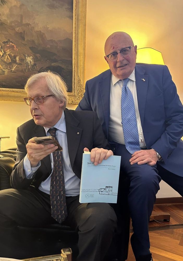 Sgarbi con Mongiello