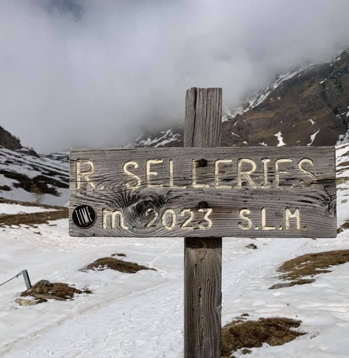Cartello del Rifugio Selleries