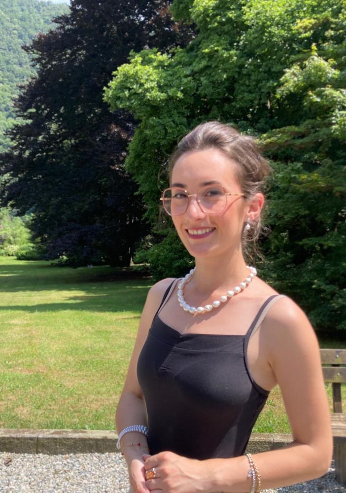 Laura Orsolini nel Parco comunale di Villa Widemann