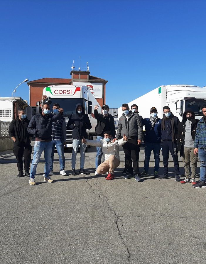 Scalenghe: la Raspini manderà via la cooperativa Plus Service, si chiude lo sciopero