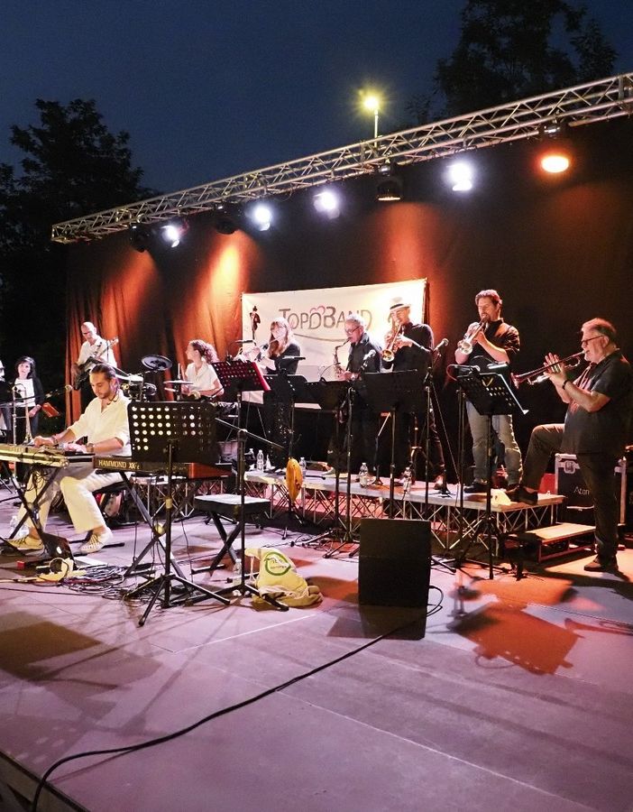 La Topoband sul palco