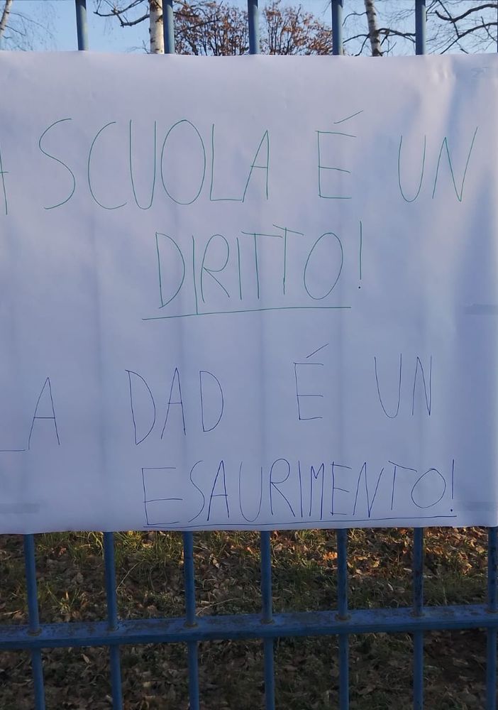 Val Pellice protesta contro la dad