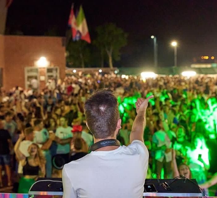 Per il Villa Tractor Beer Fest sono attese in paese anche le ‘tractor wash girl’