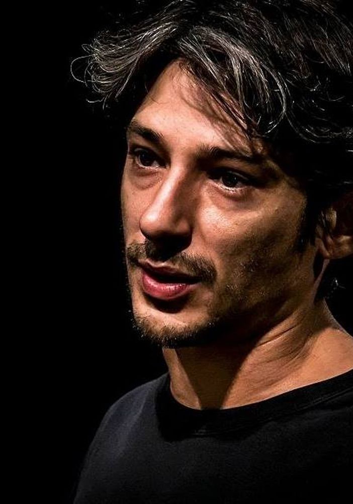Le ultimissime news vanno in scena al Teatro Carignano con Fausto Paravidino