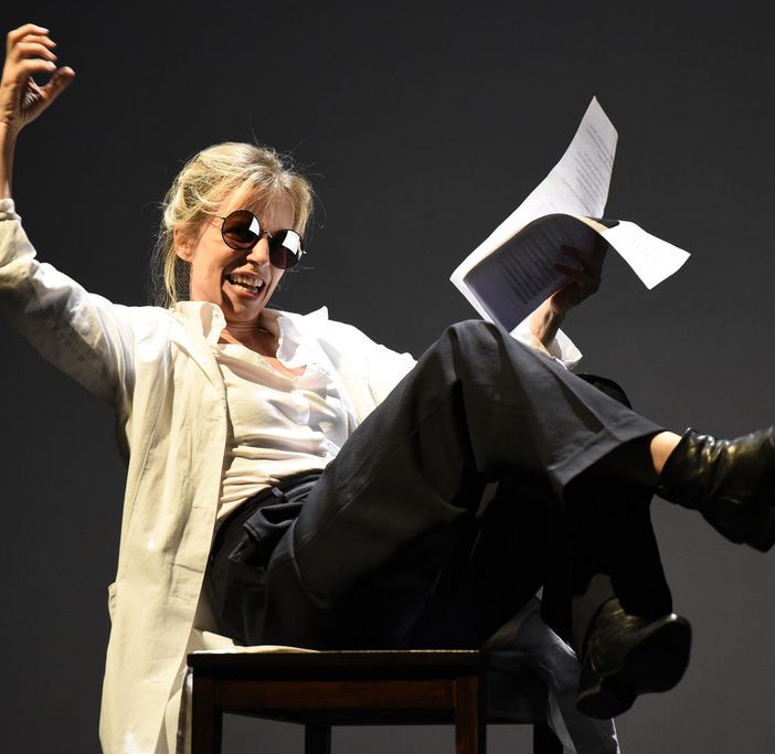 Sonia Bergamasco porta in scena Primo Levi al Teatro Gobetti di Torino