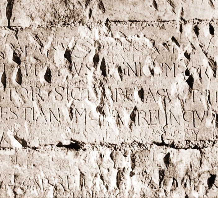 L'Arcangelo Michele vola dalla Puglia a Torino: calchi longobardi in mostra al Museo di Antichità